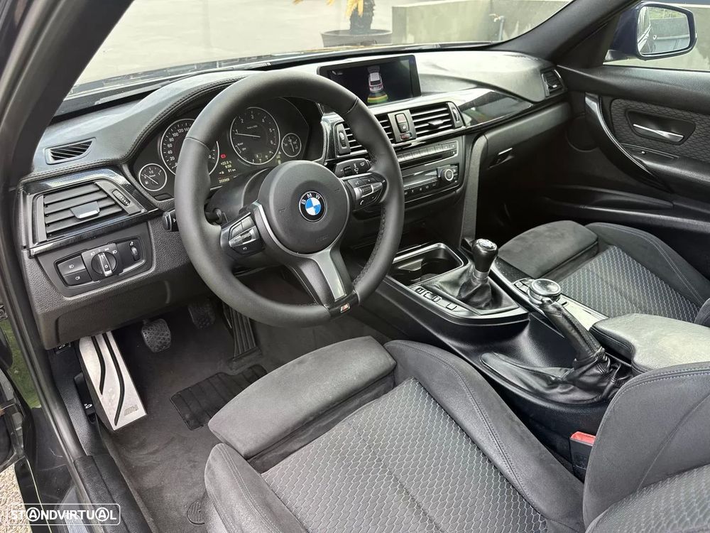 BMW 318 d Pack M - 24