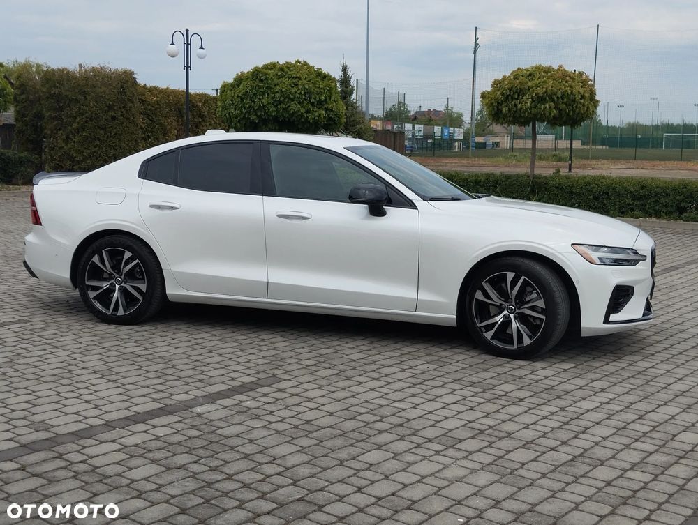 Volvo S60 T8 Recharge AWD Plus Dark - 25