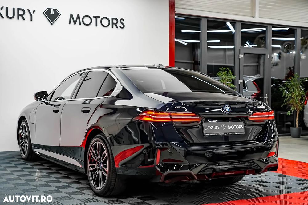 BMW Seria 5 550e xDrive AT PHEV - 11
