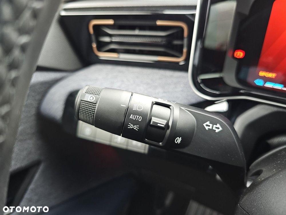 Renault 4 E-Tech 52kWh Comfort Range Techno - 28
