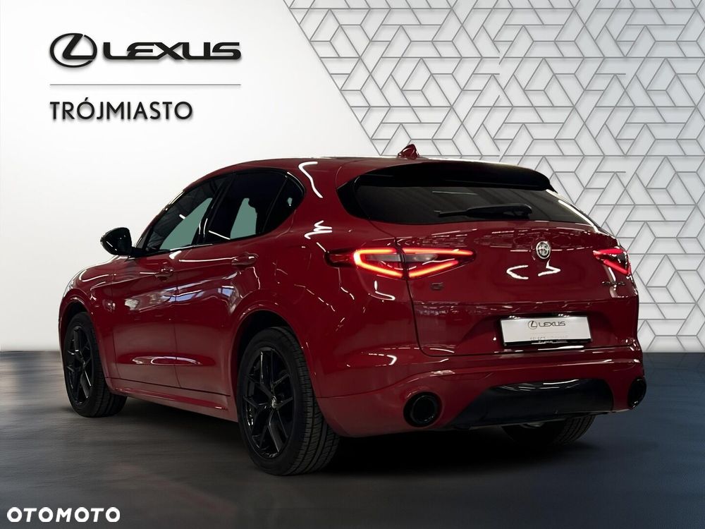 Alfa Romeo Stelvio 2.0 Turbo Veloce Q4 - 4