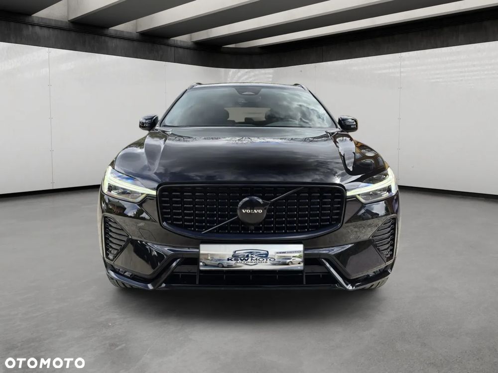 Volvo XC 60 B5 B AWD Plus Black Edition - 2