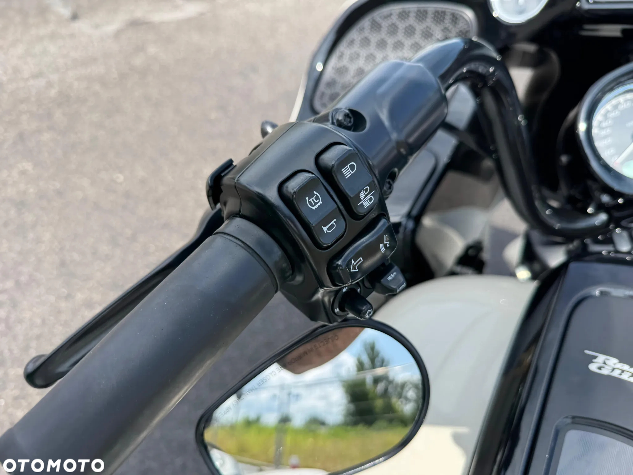 Harley-Davidson Touring Road Glide - 7