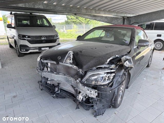 Mercedes-Benz Klasa C 200 4Matic 9G-TRONIC AMG Line Plus - 5