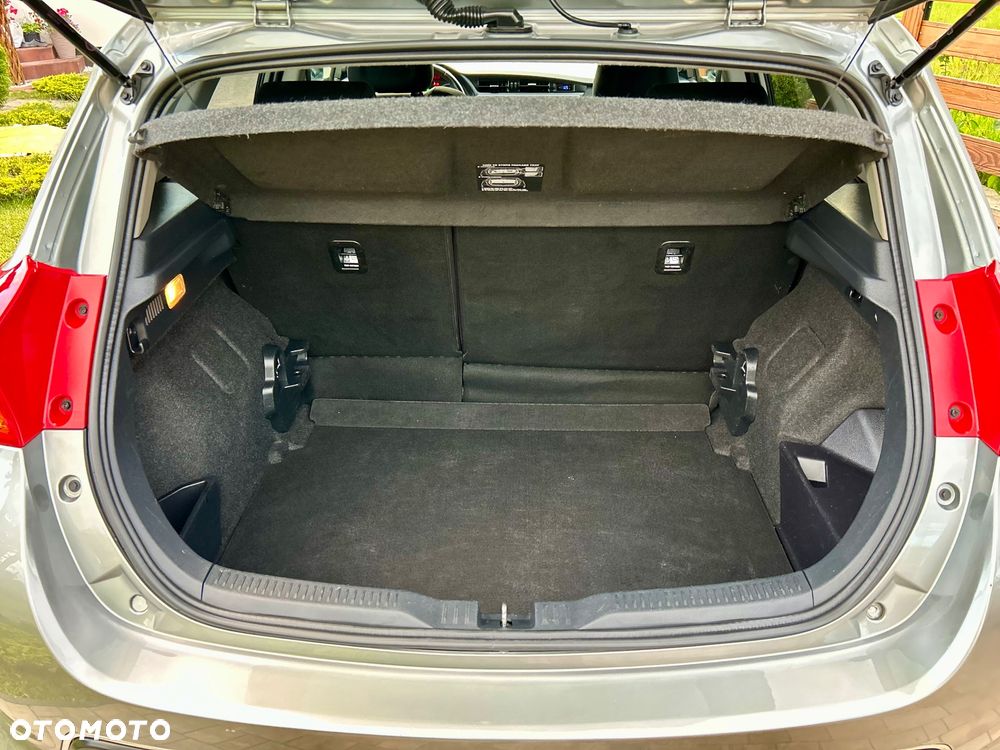 Toyota Auris - 27