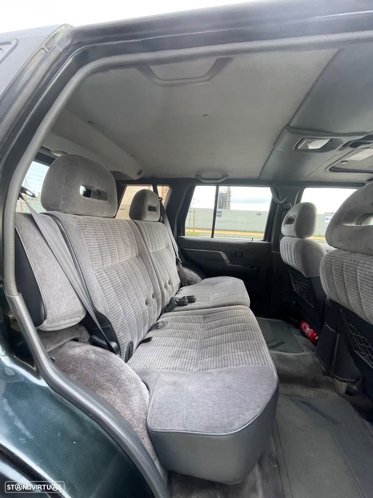 Nissan Pathfinder - 12