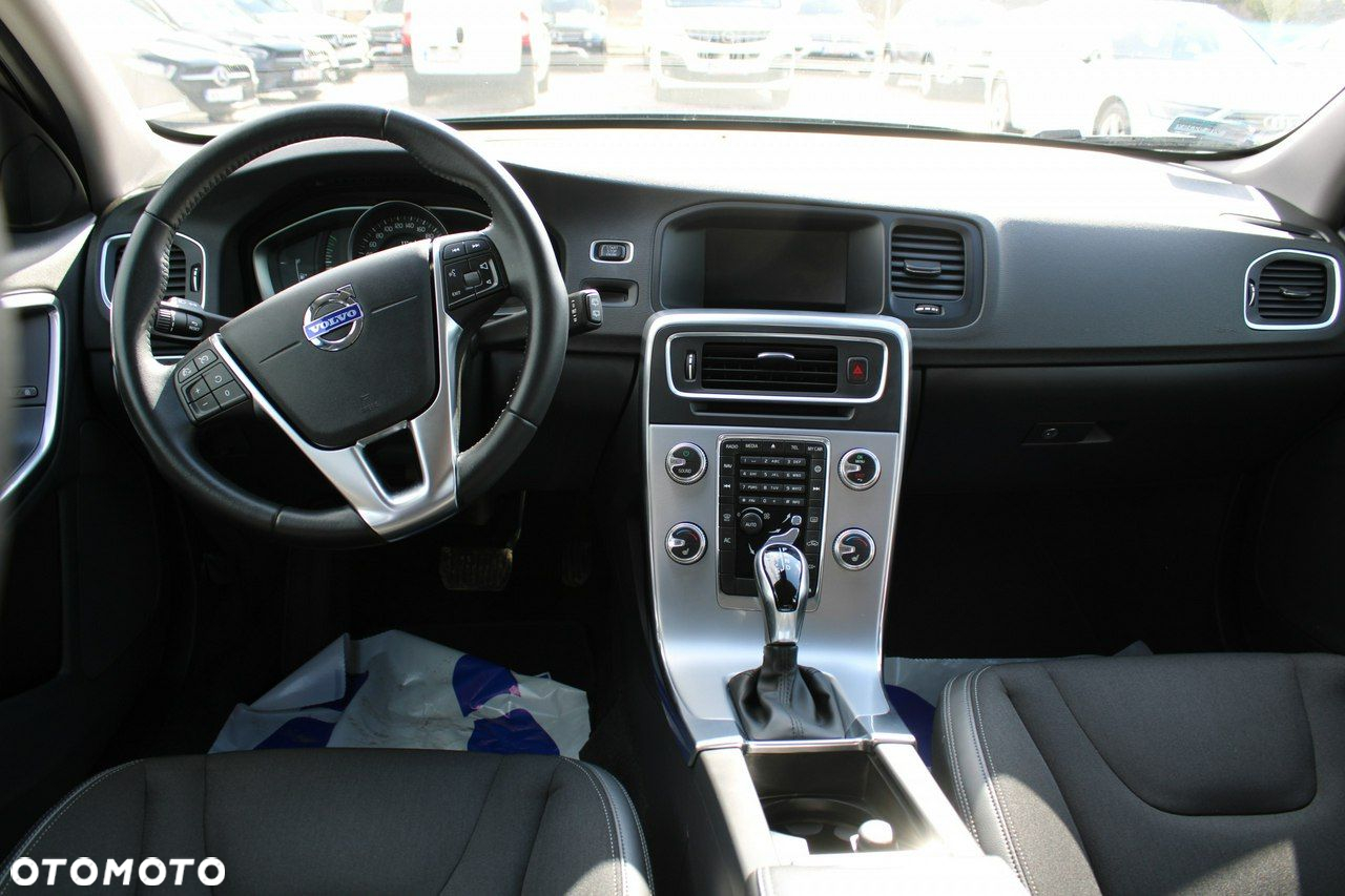 Volvo V60 Cross Country D4 Drive-E Momentum - 19