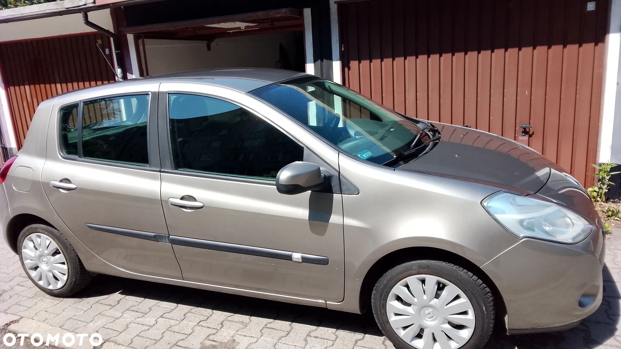 Renault Clio 1.2 16V Alize - 1