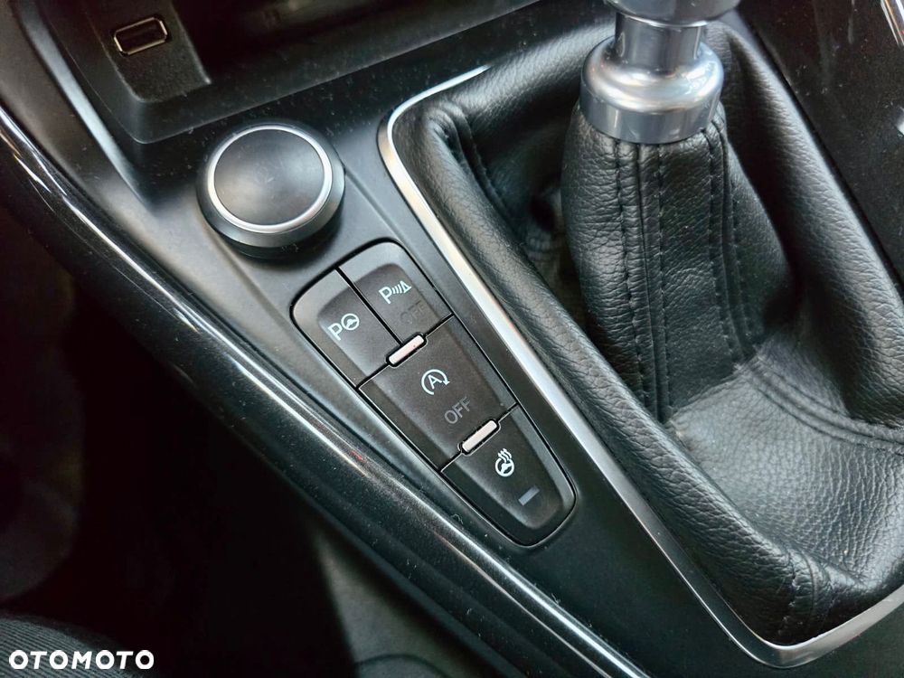 Ford Focus 2.0 EcoBlue Active Business - 17