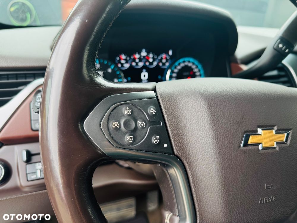 Chevrolet Suburban - 7