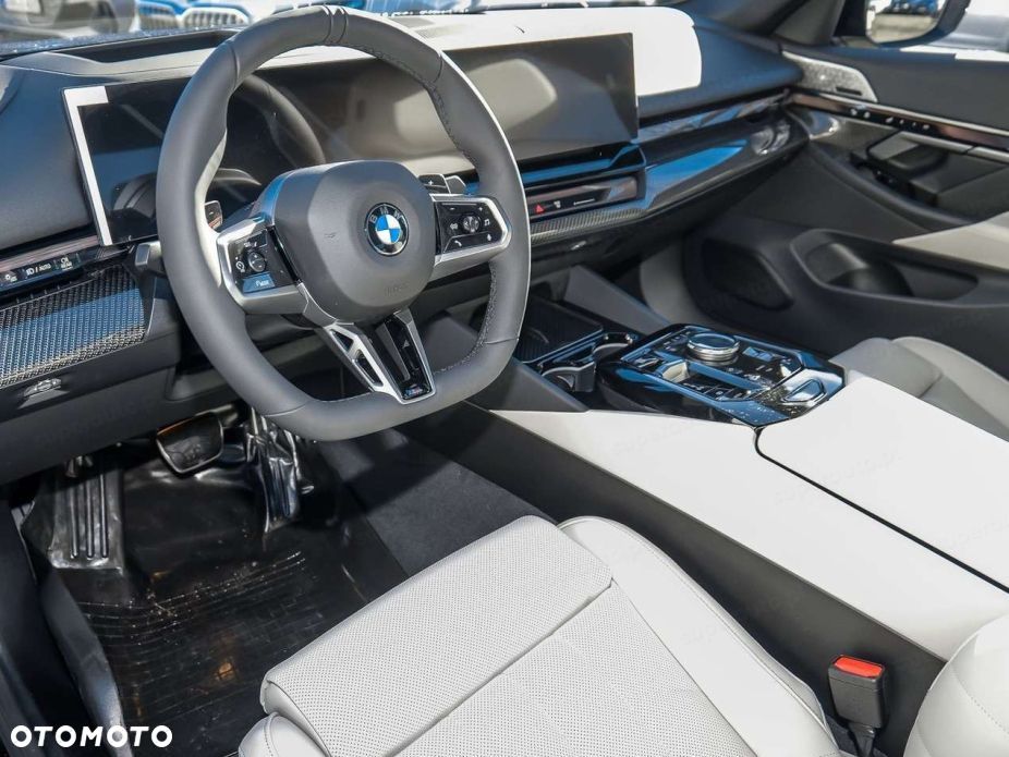BMW Seria 5 520d xDrive mHEV M Sport - 8