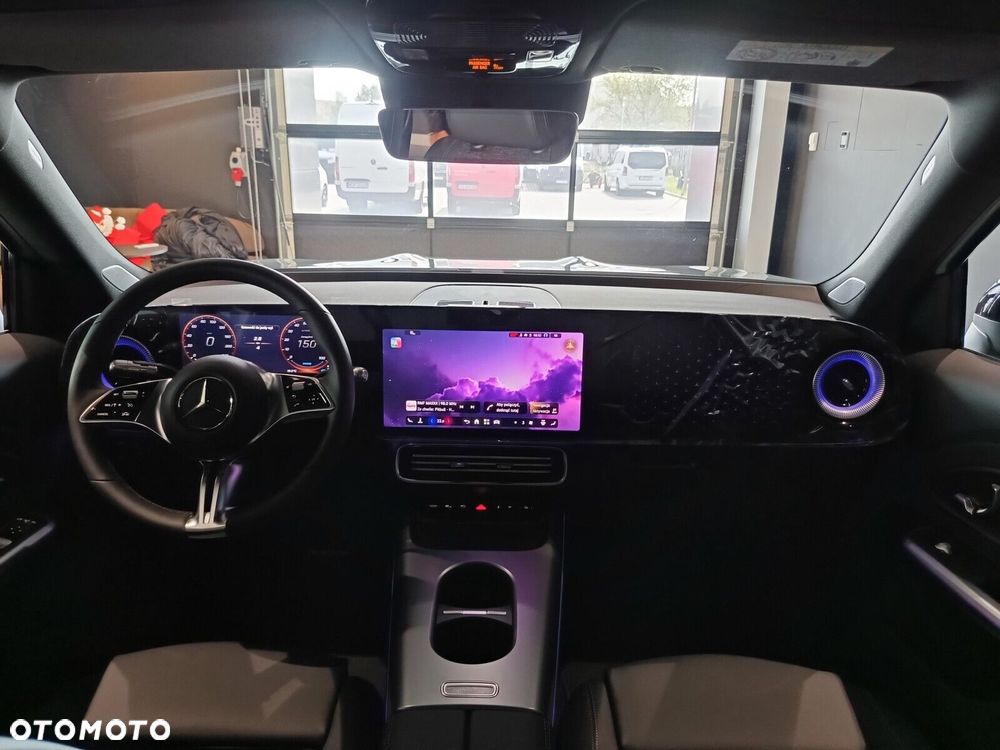 Mercedes-Benz GLB - 17