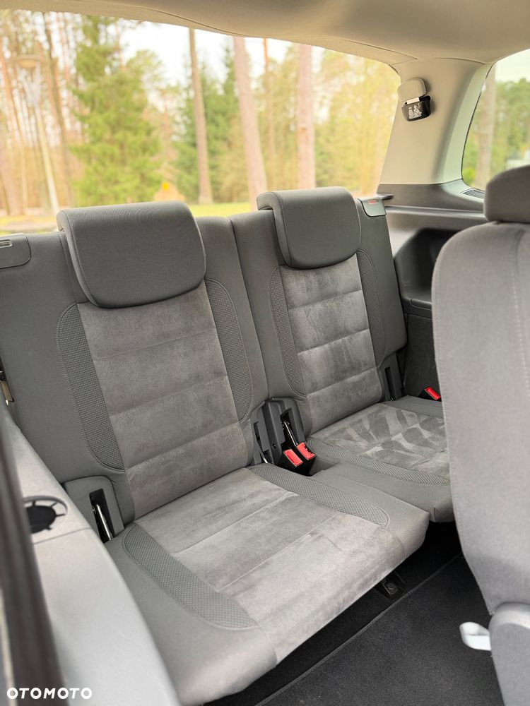 Volkswagen Touran 2.0 TDI Highline - 11