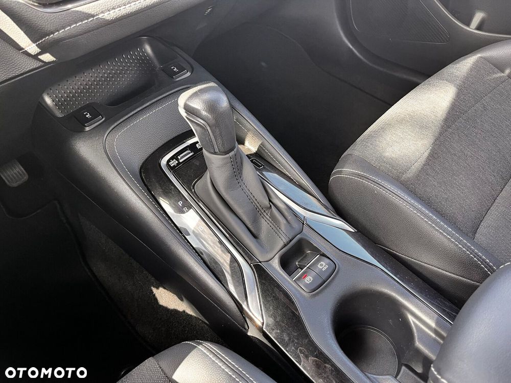 Toyota Corolla 1.8 Hybrid Comfort - 16