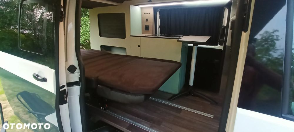 Volkswagen California - 12