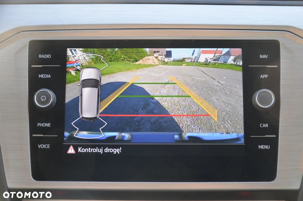 Volkswagen Passat - 34