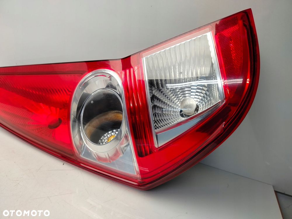 suzuki splash 08r- lampa lewy tył lewa tylna - 2