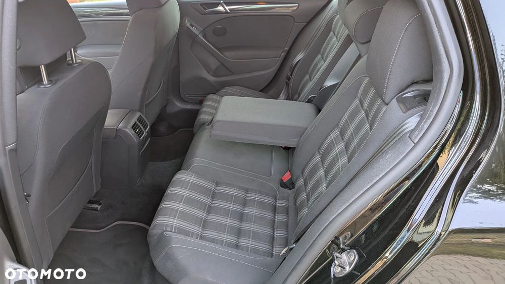 Volkswagen Golf - 7