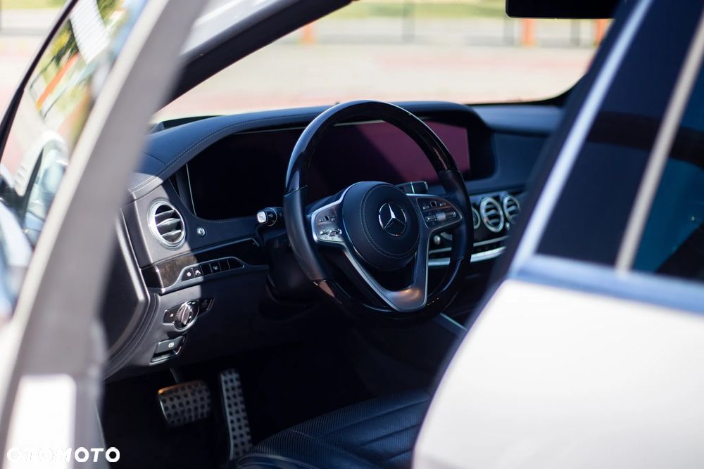 Mercedes-Benz Klasa S 560 4-Matic L 9G-TRONIC - 32