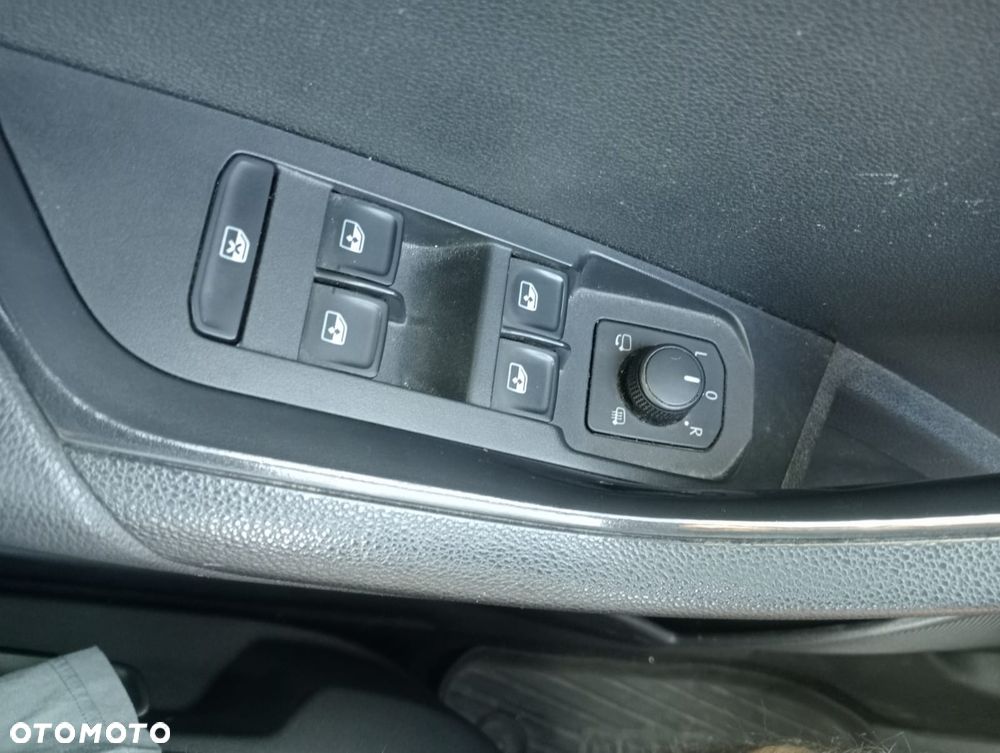 Skoda Karoq 1.6 TDI 4x2 Ambition DSG - 23