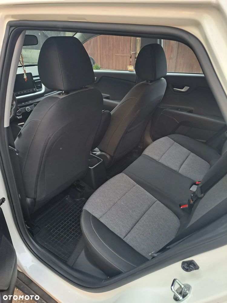 Kia Stonic 1.2 M - 12