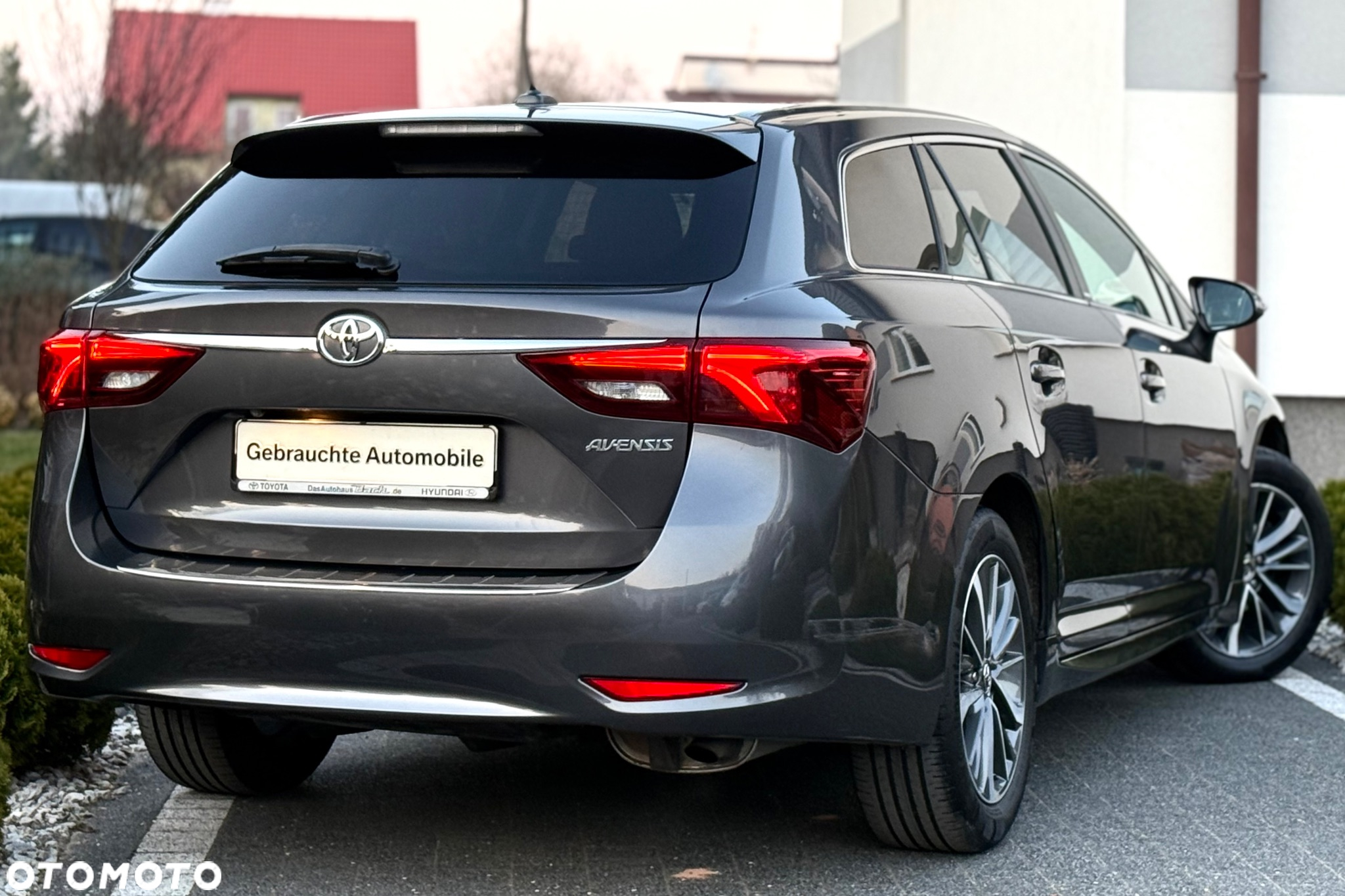Toyota Avensis Touring Sports 1.8 Edition S+ - 20