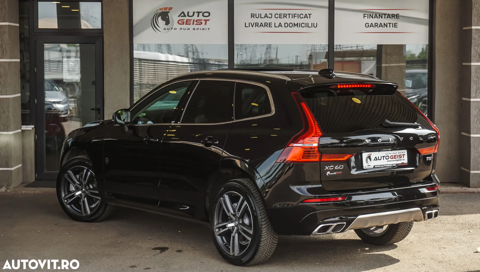Volvo XC 60 T8 Twin Engine AWD Momentum - 8