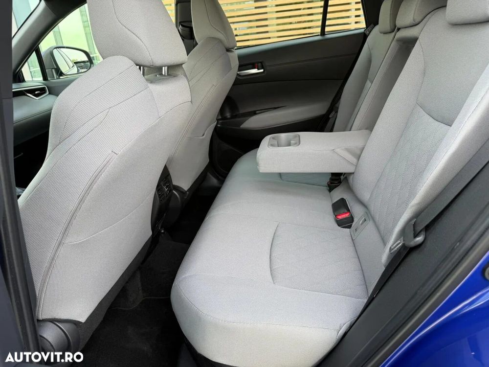 Toyota Corolla Cross - 18