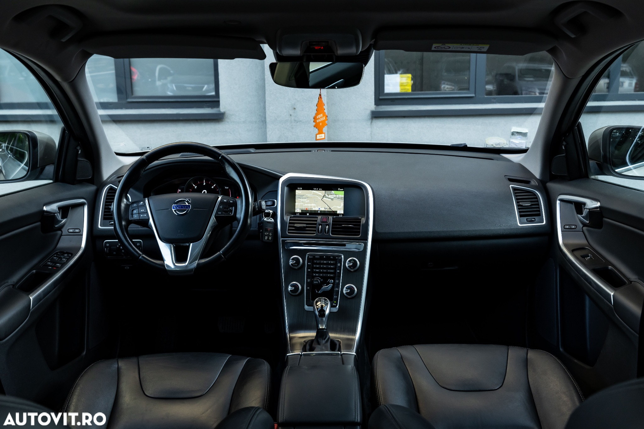 Volvo XC 60 D4 Geartronic Summum - 16