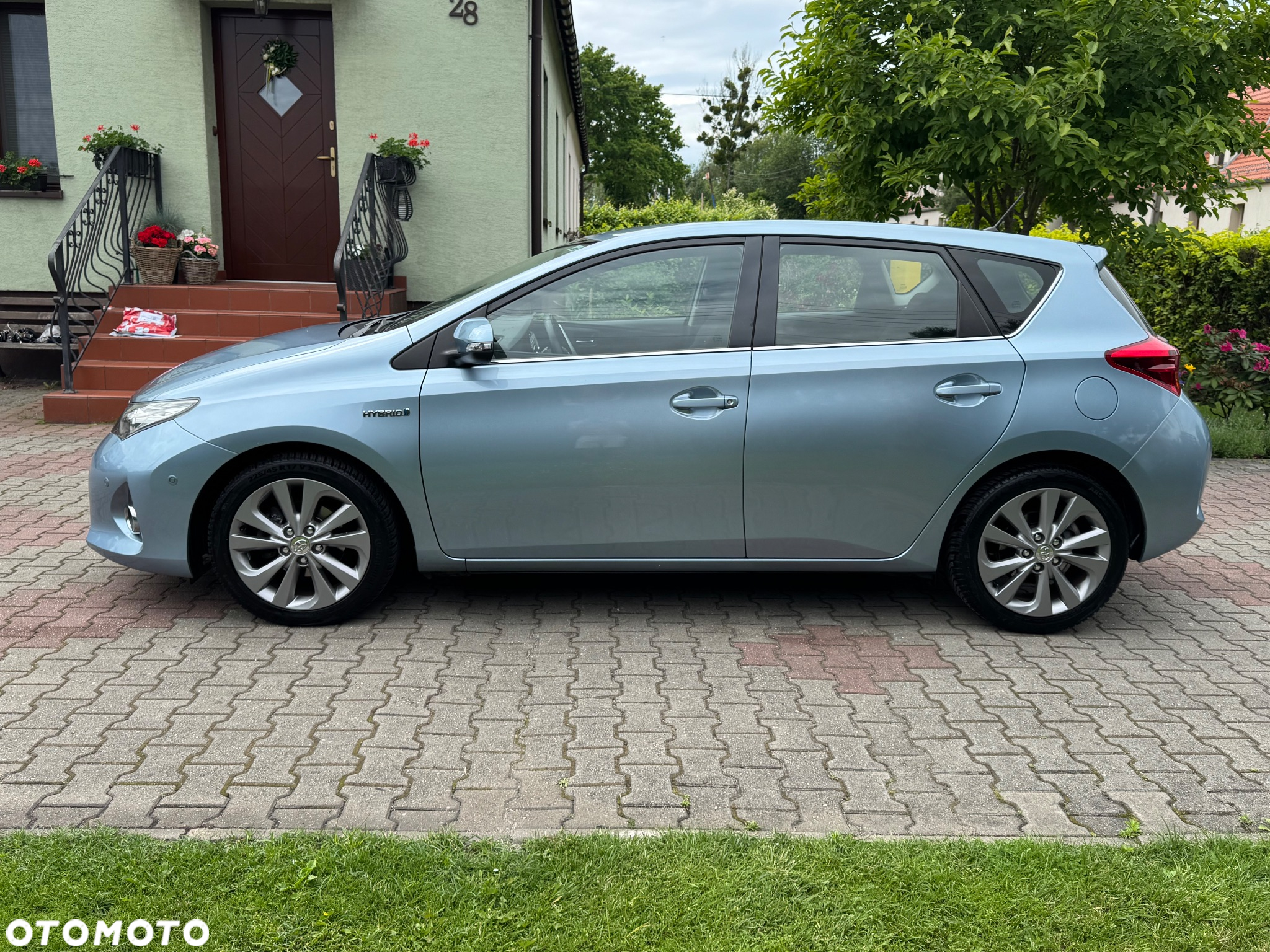 Toyota Auris Hybrid 135 Prestige - 2