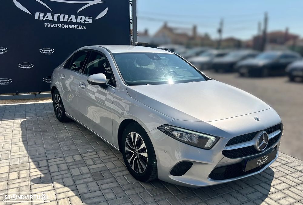 Mercedes-Benz A 180 Limousine d Business Solutions Frota Aut. - 2