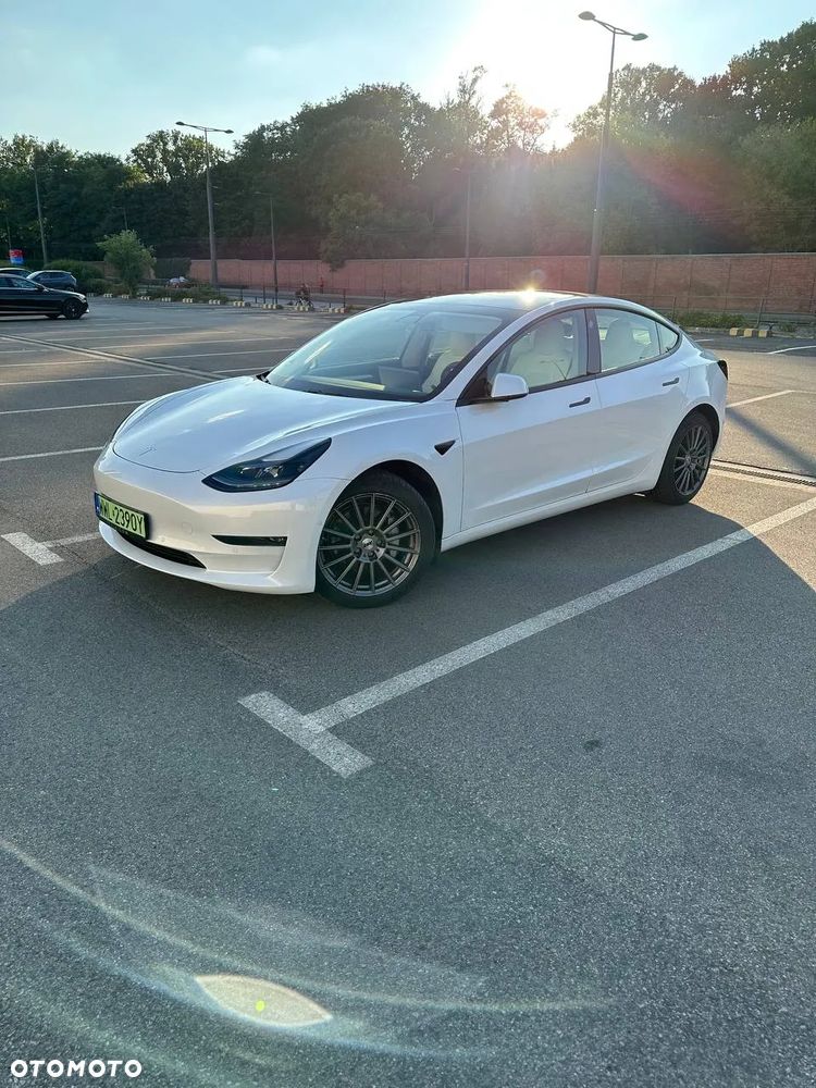 Tesla Model 3 Langstreckenbatterie Allradantrieb Dual Motor - 7