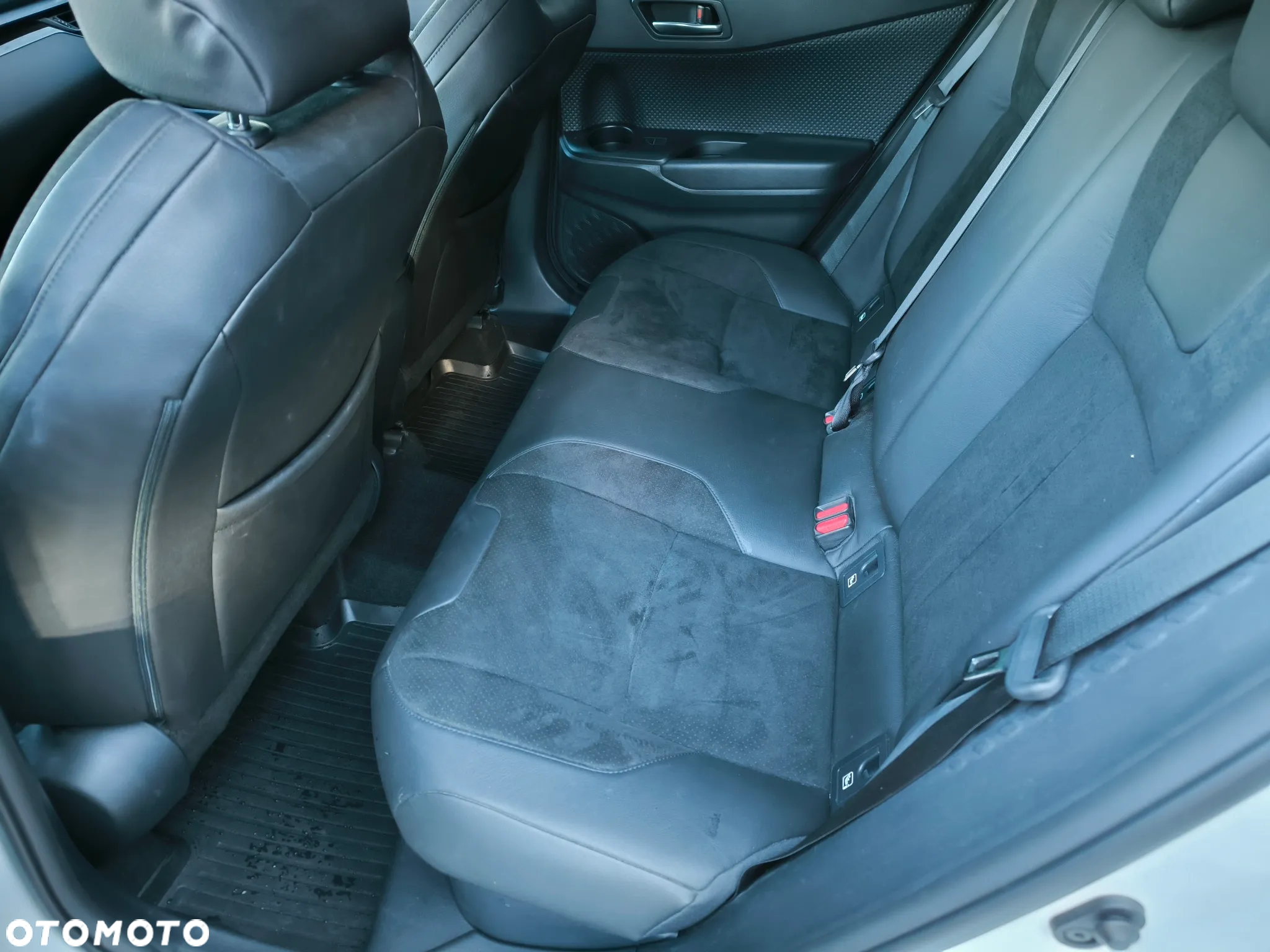 Toyota C-HR 1.8 Hybrid GPF Selection - 9