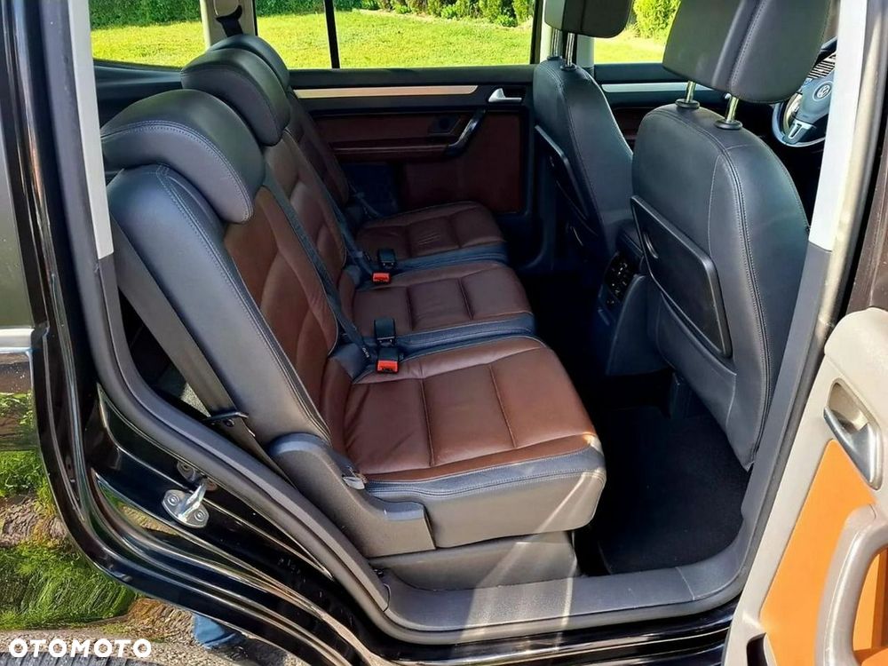 Volkswagen Touran 2.0 TDI DPF Highline DSG - 26