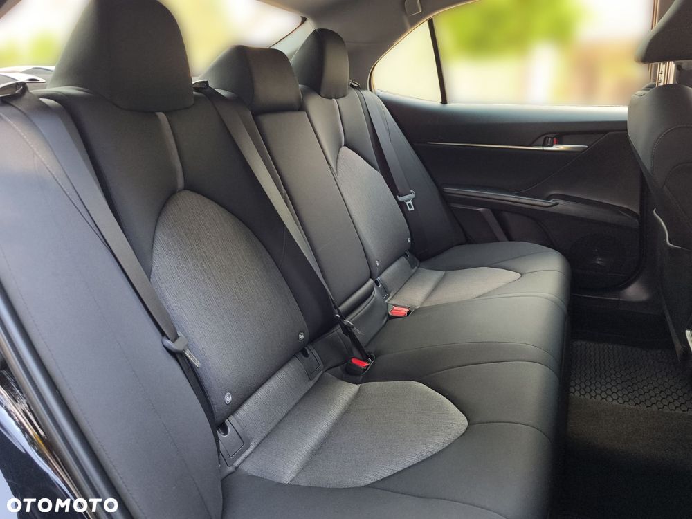 Toyota Camry 2.5 Hybrid Comfort CVT - 11
