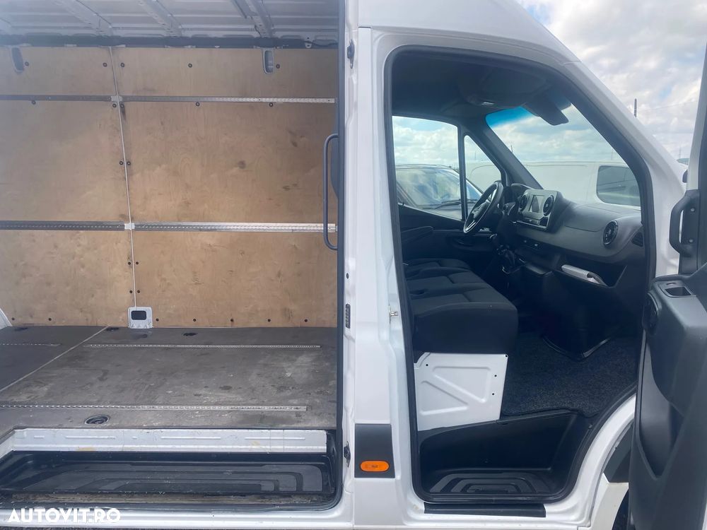 Mercedes-Benz SPRINTER - 5