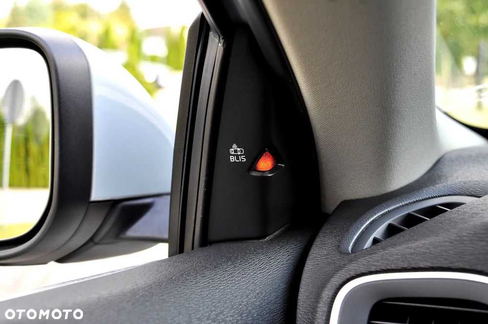 Volvo V40 D3 Inscription - 34