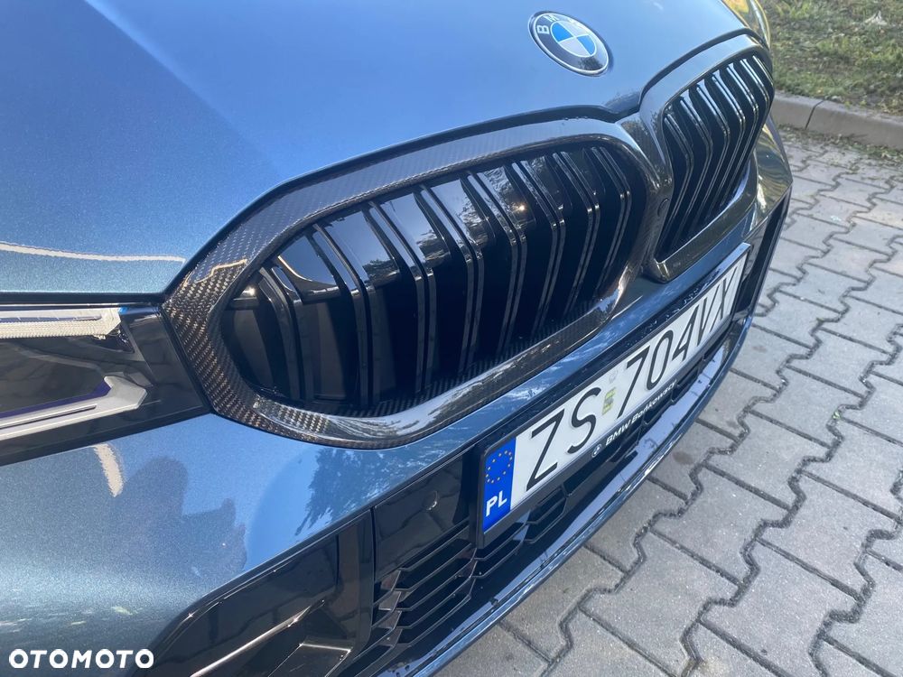 BMW Seria 3 320d xDrive mHEV - 12