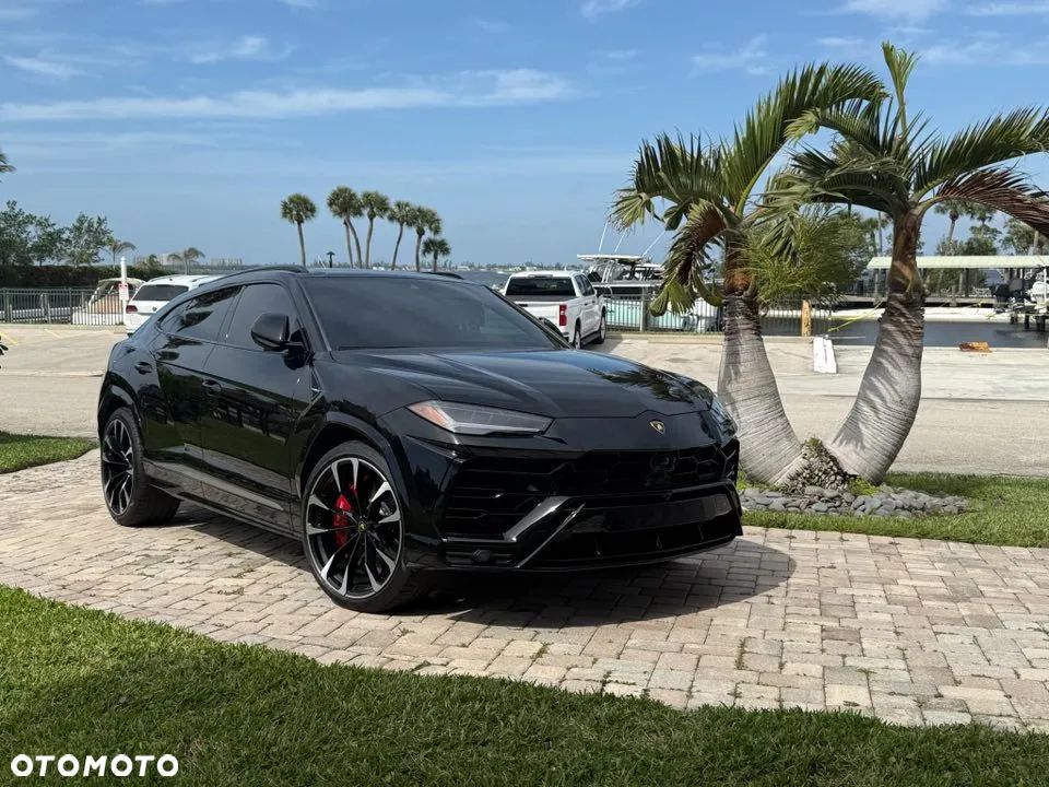 Lamborghini Urus Standard - 1