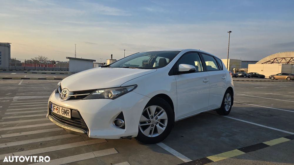 Toyota Auris - 1