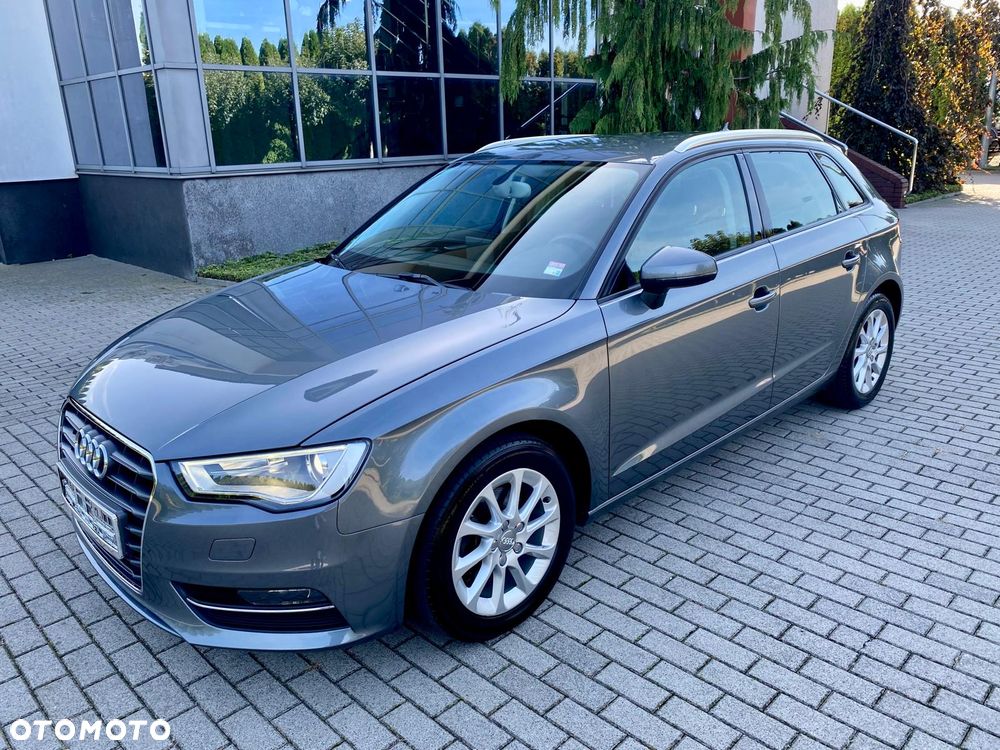Audi A3 Sportback - 1