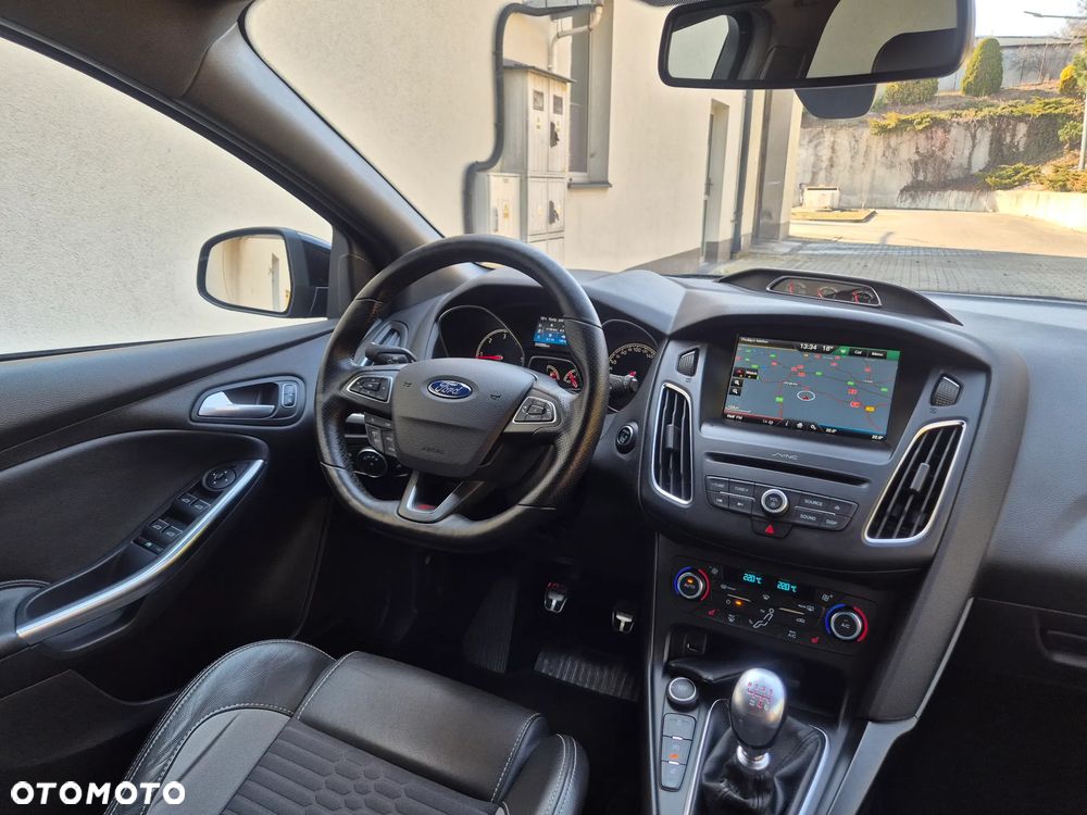 Ford Focus 2.0 TDCi ST mit Leder-Exclusiv-Paket - 14