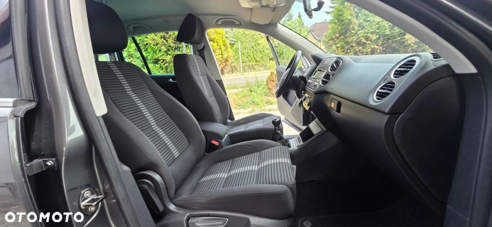 Volkswagen Tiguan 2.0 TDI DPF BlueMotion Technology Exclusive - 32