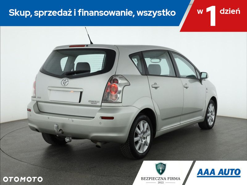 Toyota Corolla Verso - 6