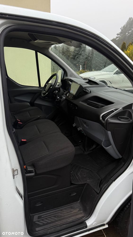 Ford Transit Custom - 12