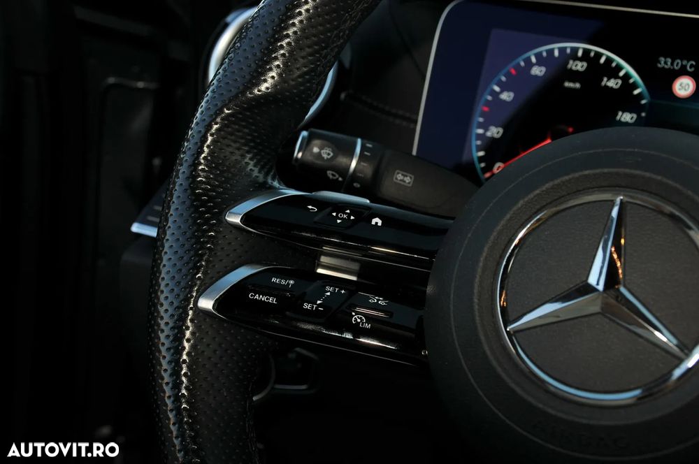 Mercedes-Benz E 300 9G-TRONIC AMG Line - 33