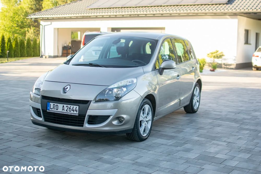 Renault Scenic - 25