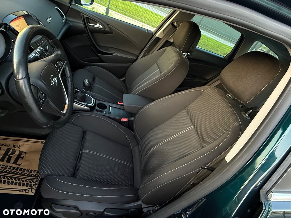 Opel Astra 1.4 Turbo Exklusiv - 24