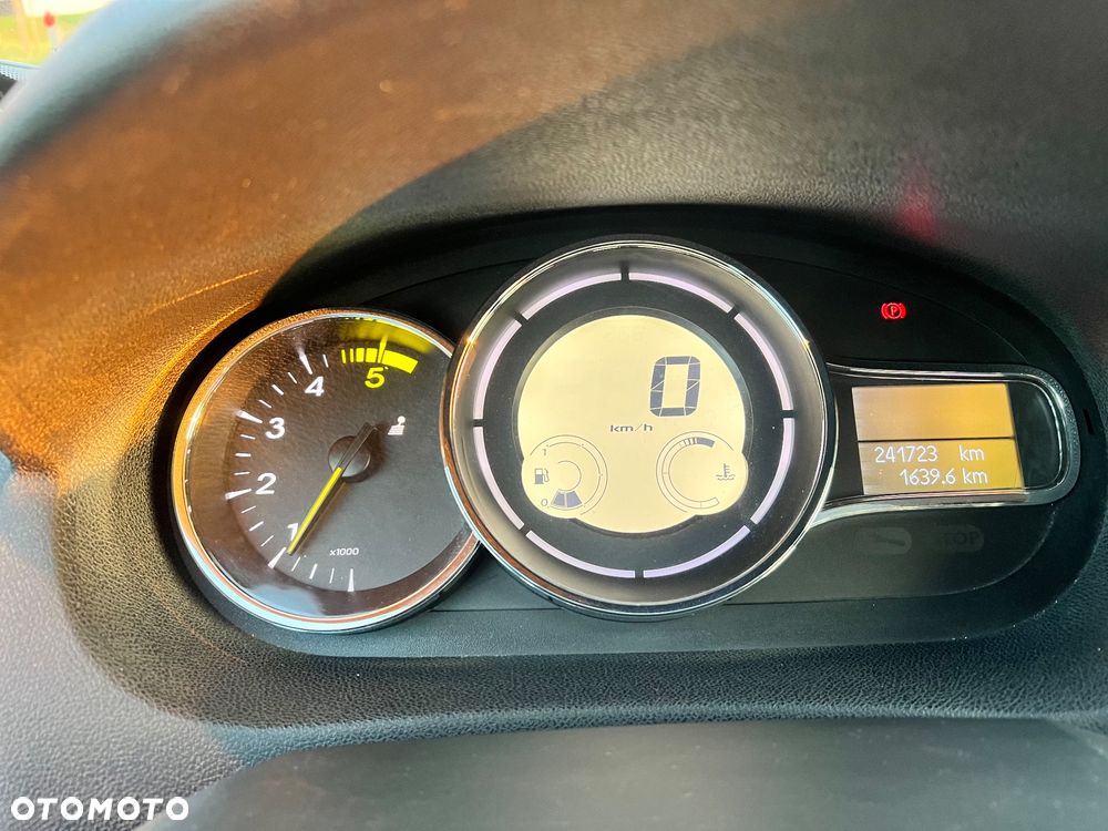 Renault Megane 1.5 dCi Bose - 9