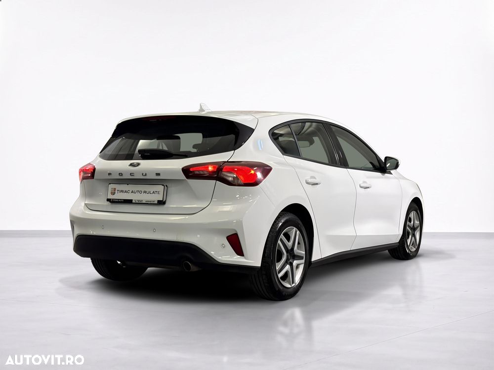 Ford Focus - 6